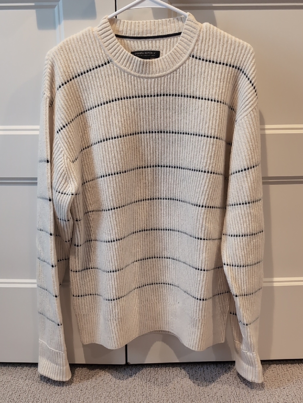 Banana Republic Men's Cream Crewneck Sweater Fits M/L